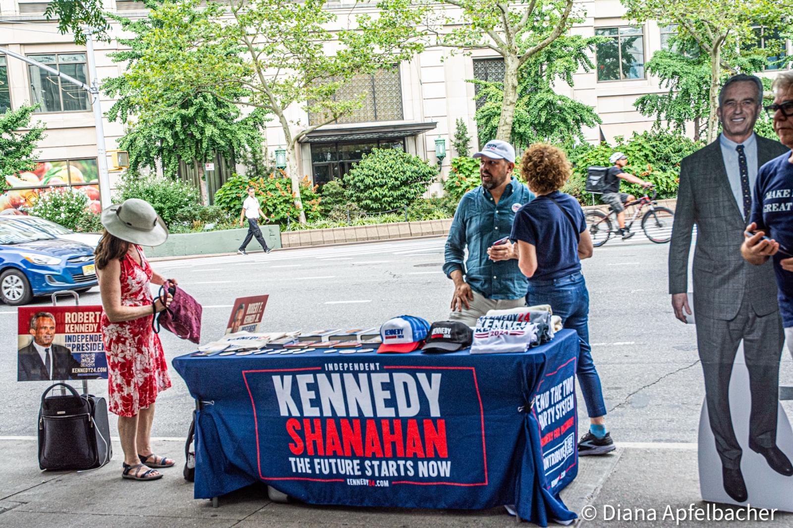 Kennedy24 Supporters Held a Tabling Event at Lincoln Center