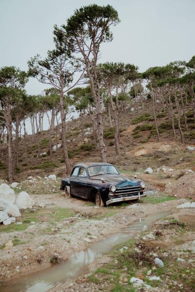 Making sense of the trails - LOST CAR IN THE FOREST&nbsp; © Clément Gibon 