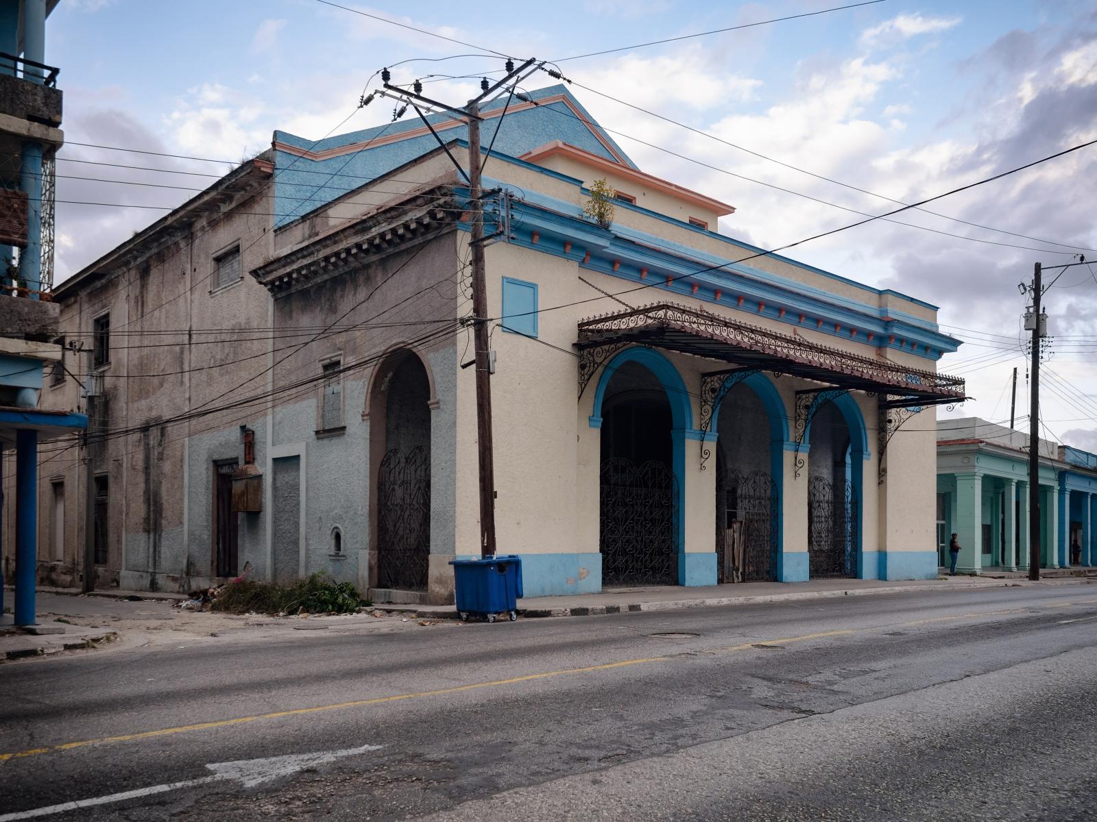 Principal movie theater on Apri...of this movie theater is closed