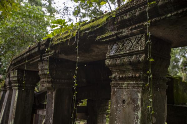 Beng Melea Temple Column | Buy this image