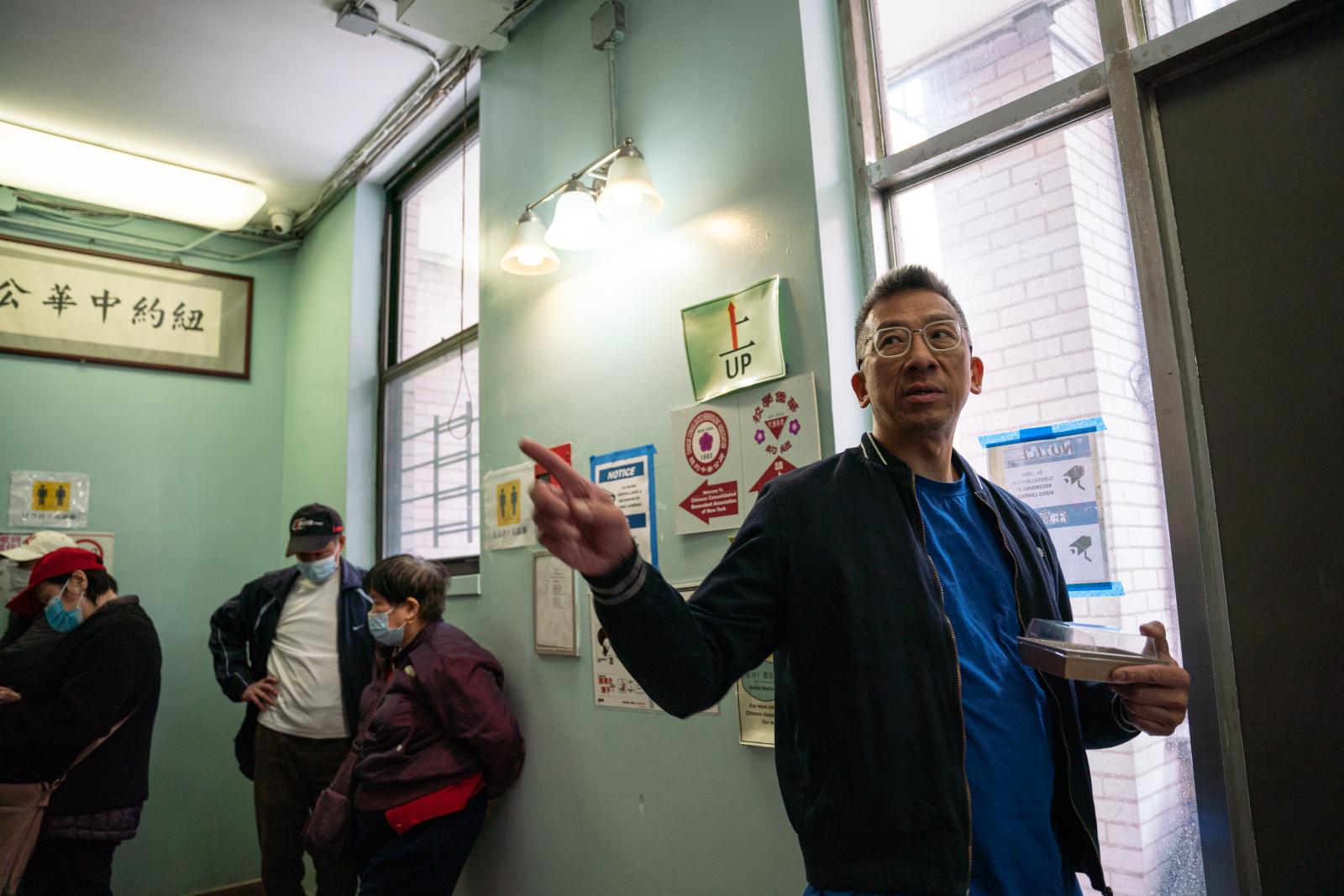 Image from People - Jan Lee visited the Chinese Consolidated Benevolent...