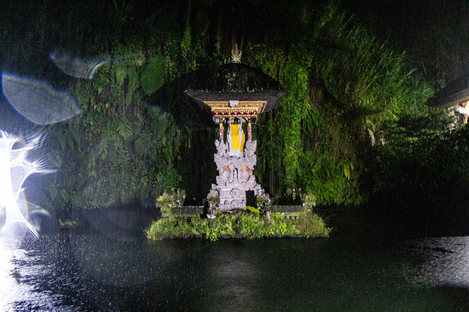 Tirta Tirta