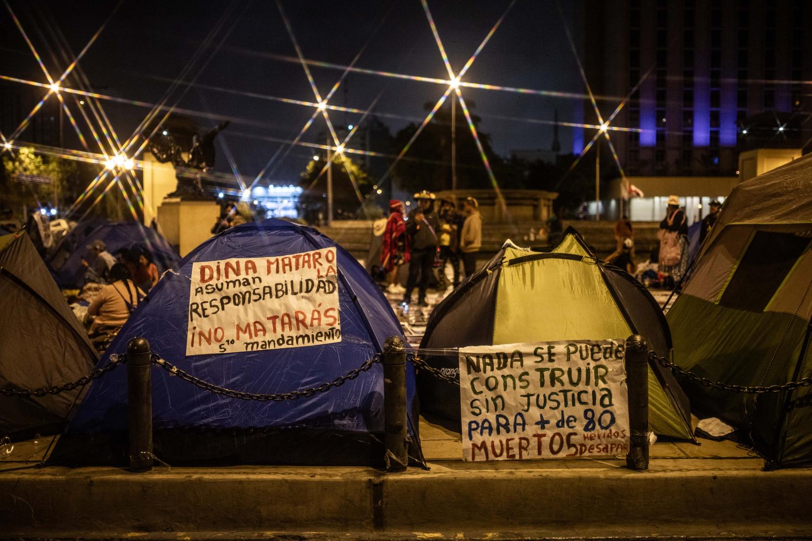 Impunidad: Sobrevivientes y familiares de víctimas de masacres realizan vigilia en Palacio de Justicia