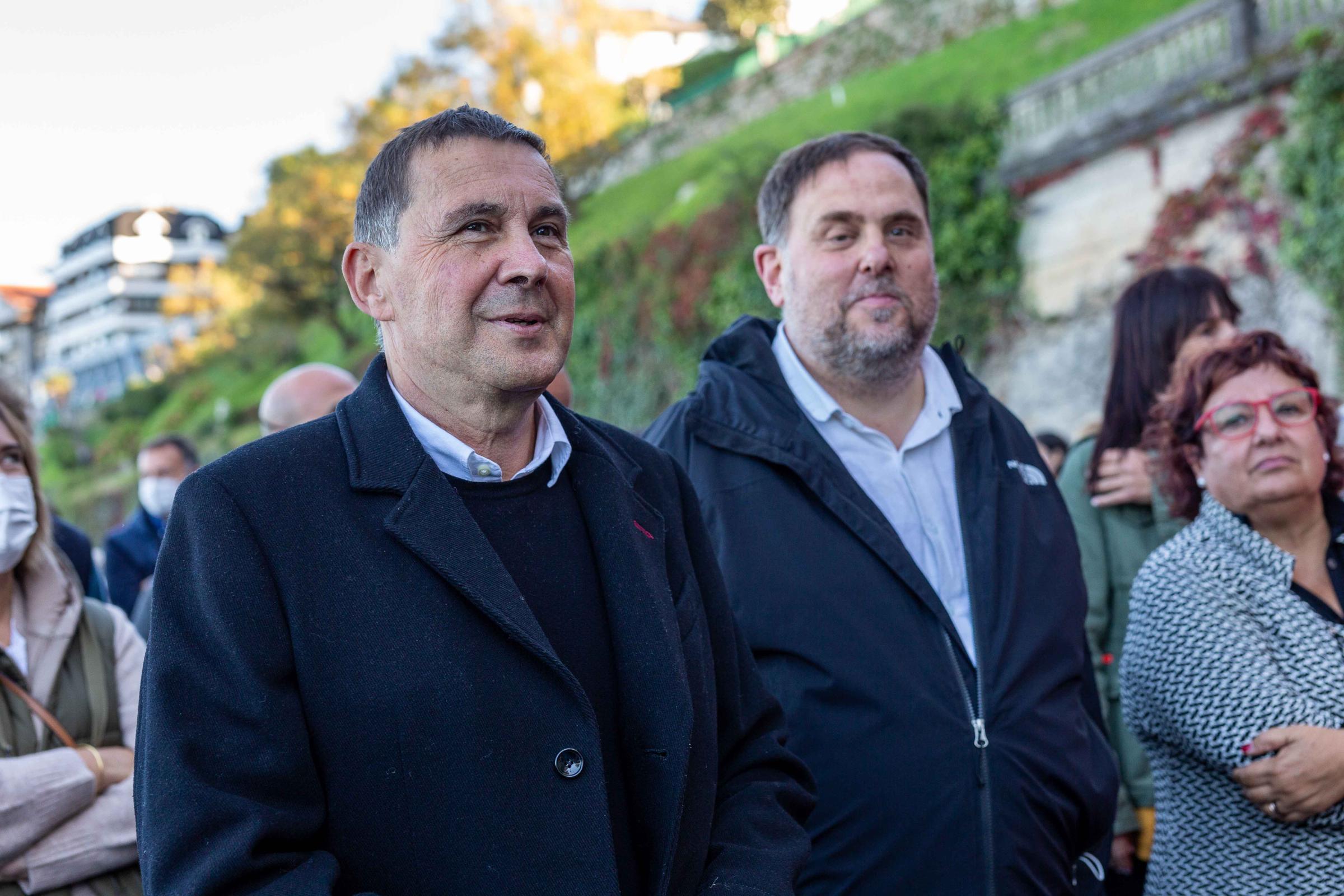 Basque Country - The coordinator of EH Bildu, Arnaldo Otegi and the coordinator of ERC (Catalan pro-independence...