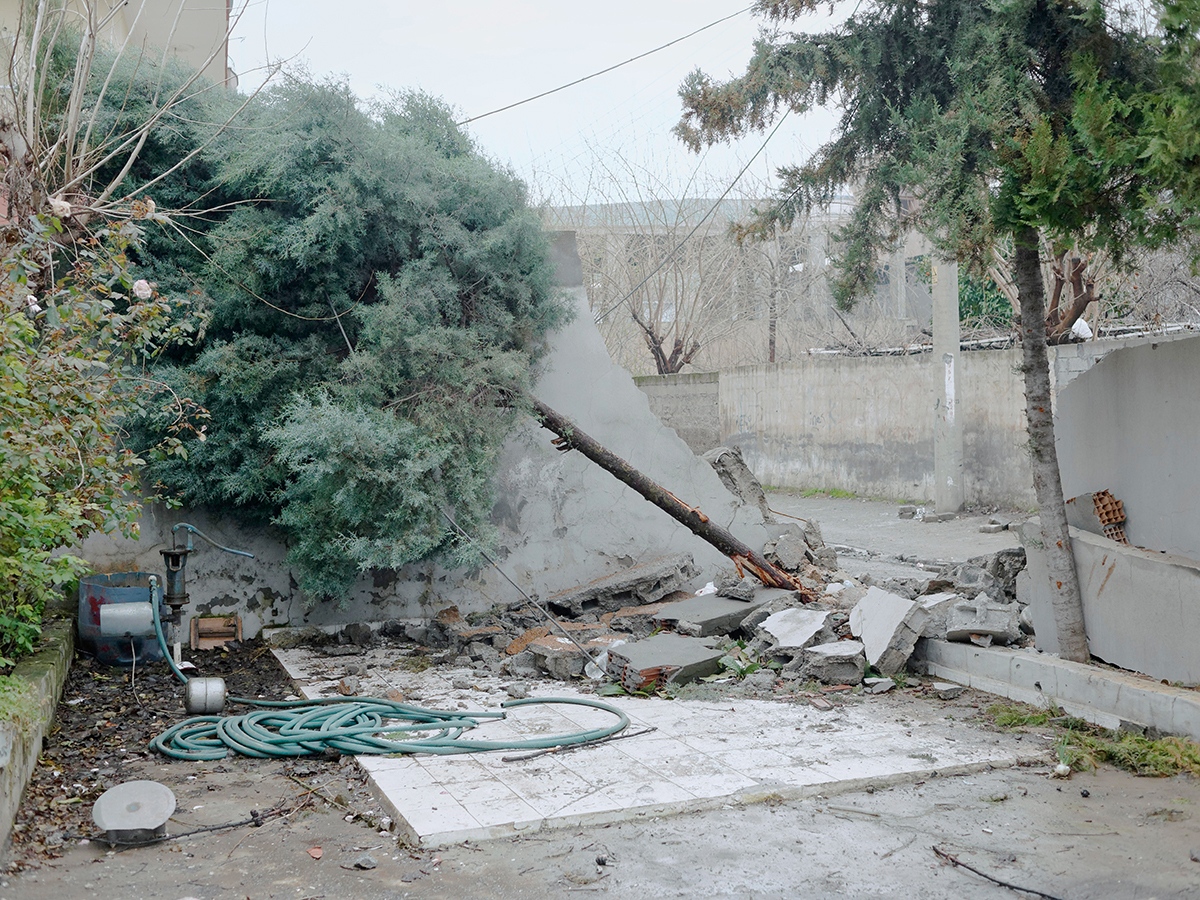 Art and Documentary Photography - Loading FT_WhatMakesAWar_08.JPG