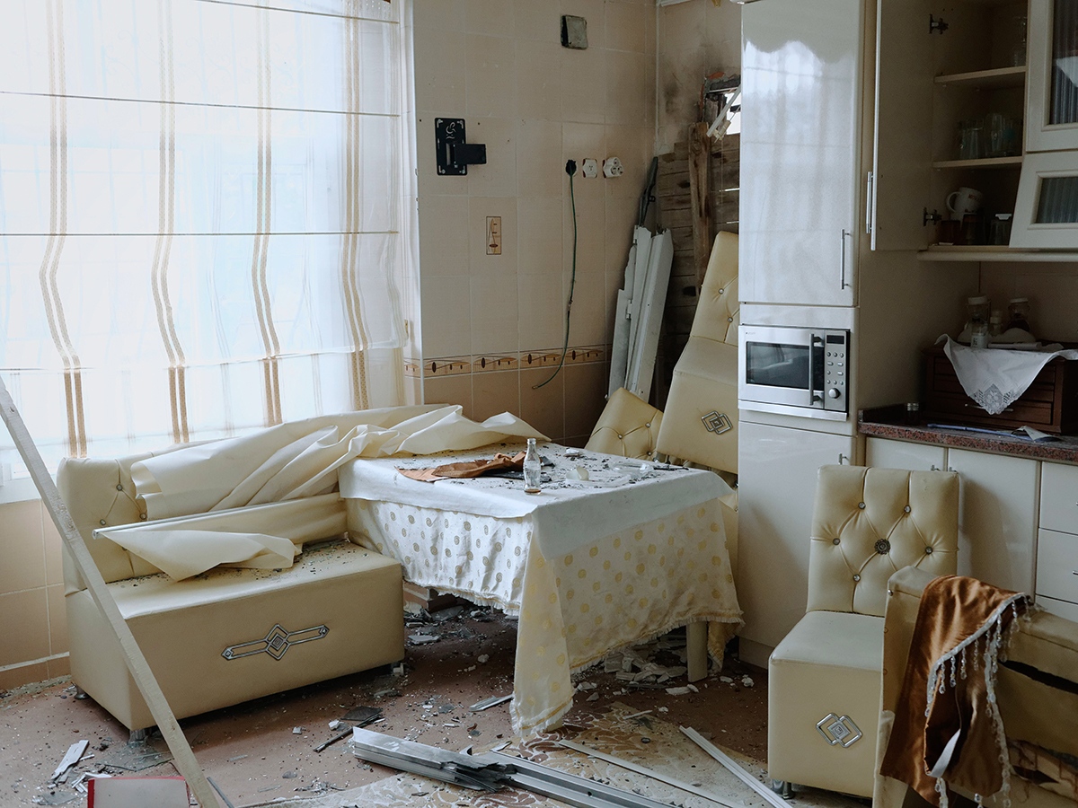 Art and Documentary Photography - Loading FT_WhatMakesAWar_25.JPG