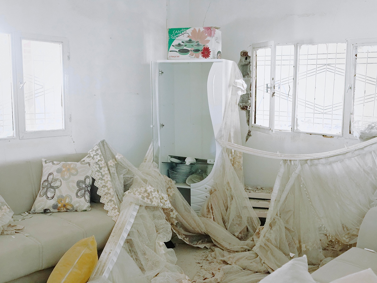 Art and Documentary Photography - Loading FT_WhatMakesAWar_30.JPG