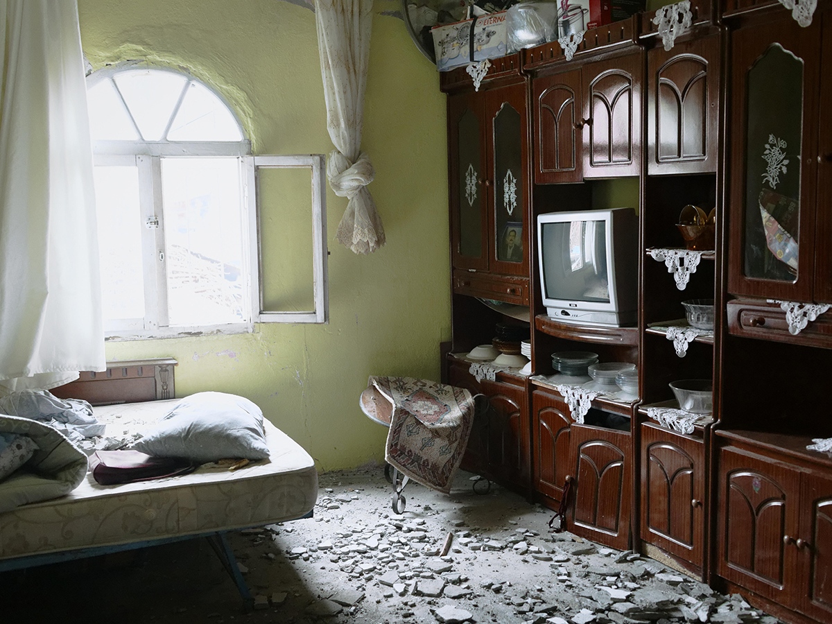 Art and Documentary Photography - Loading FT_WhatMakesAWar_35.JPG