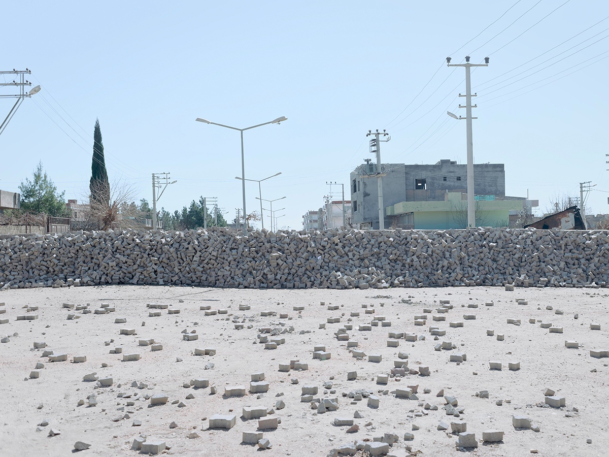 Art and Documentary Photography - Loading FT_WhatMakesAWar_38.JPG