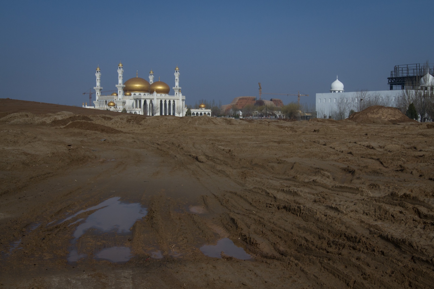 If China Builds It, Will the Arab World Come? -                 Currently only mud and sand, plans to...