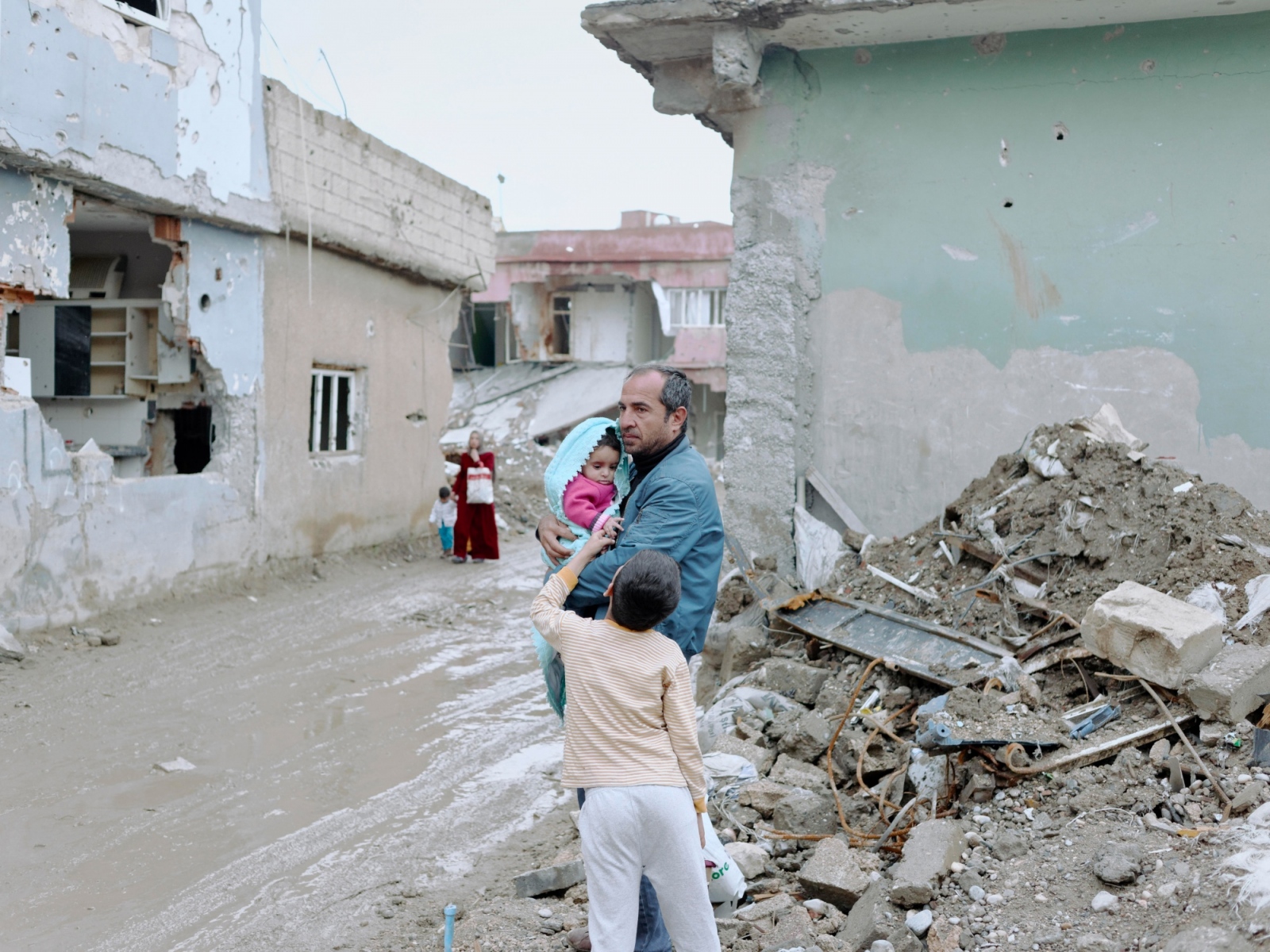 Art and Documentary Photography - Loading FT_WhatMakesAWar_23.jpg