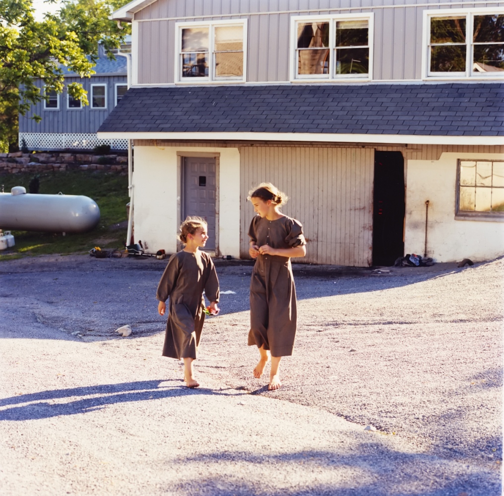 Art and Documentary Photography - Loading Dorothy___Mary_grass_2.jpg