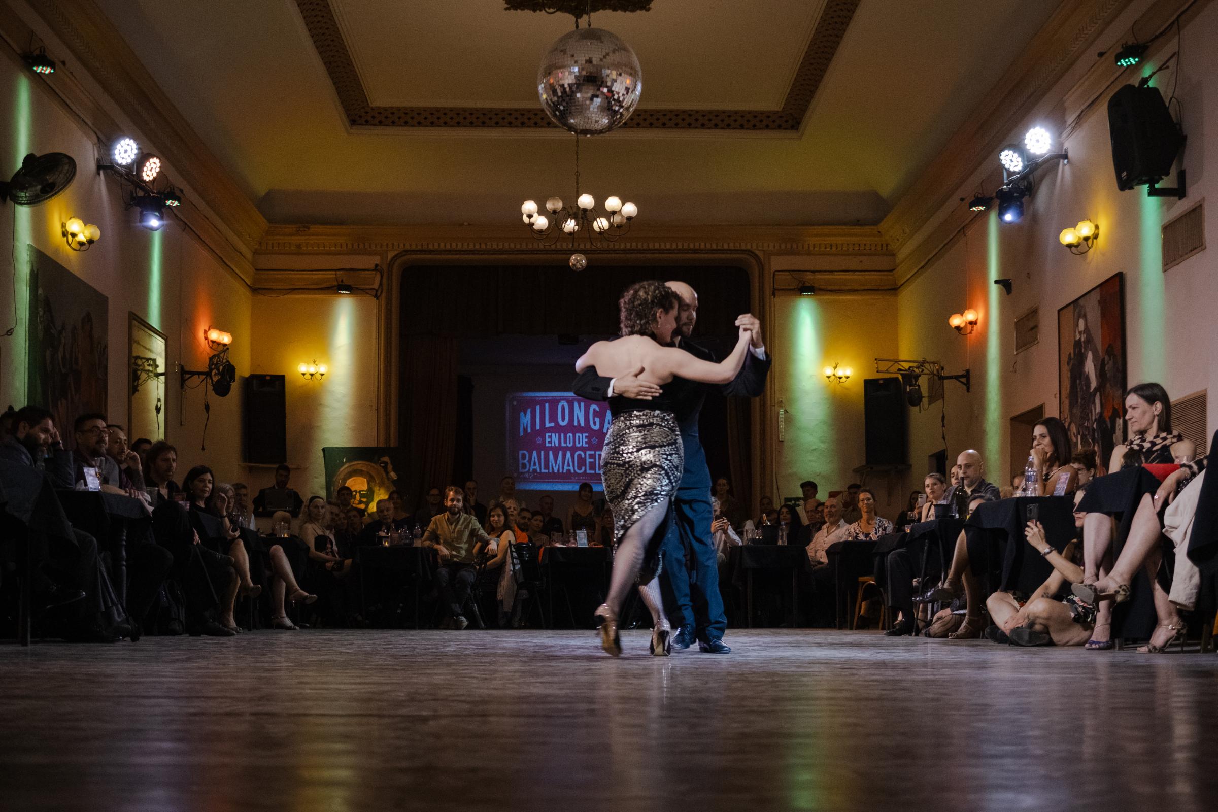 Tango, Alma y ciudad - © Daniela Pallone 