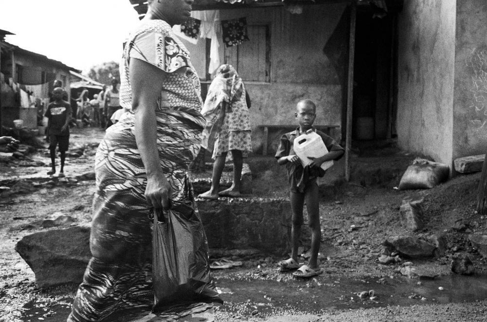 Image from Sierra Leone -                 Collecting Water, Goderich Village...