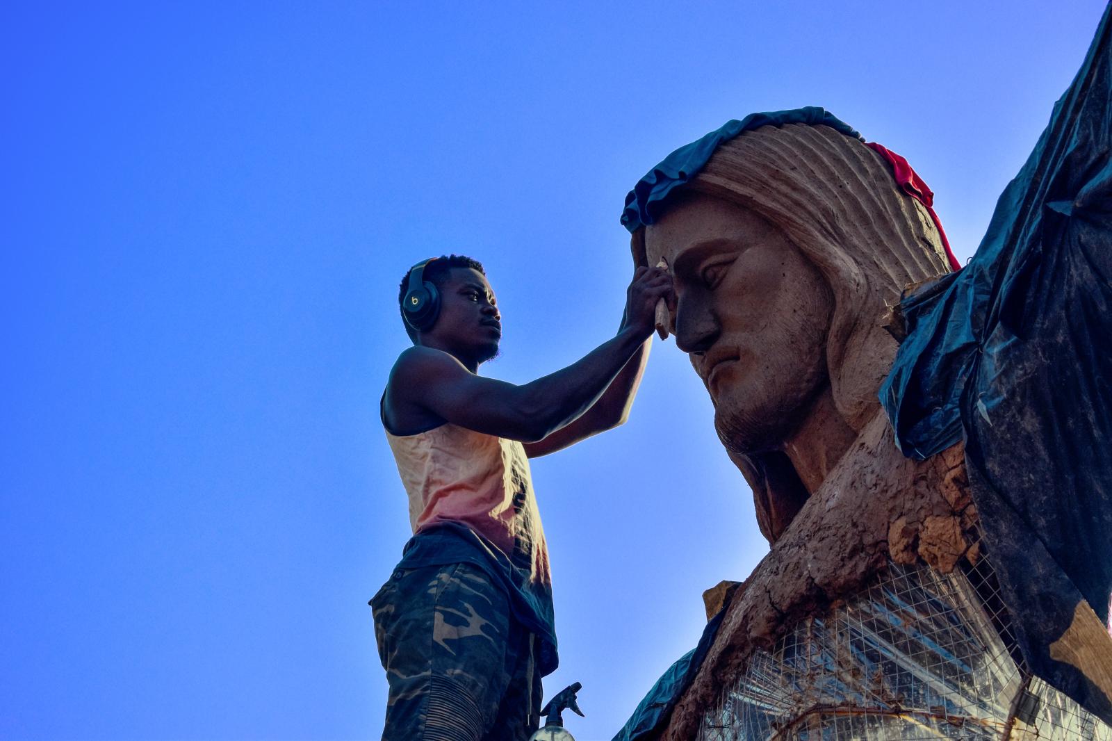 THE SCULPTURE