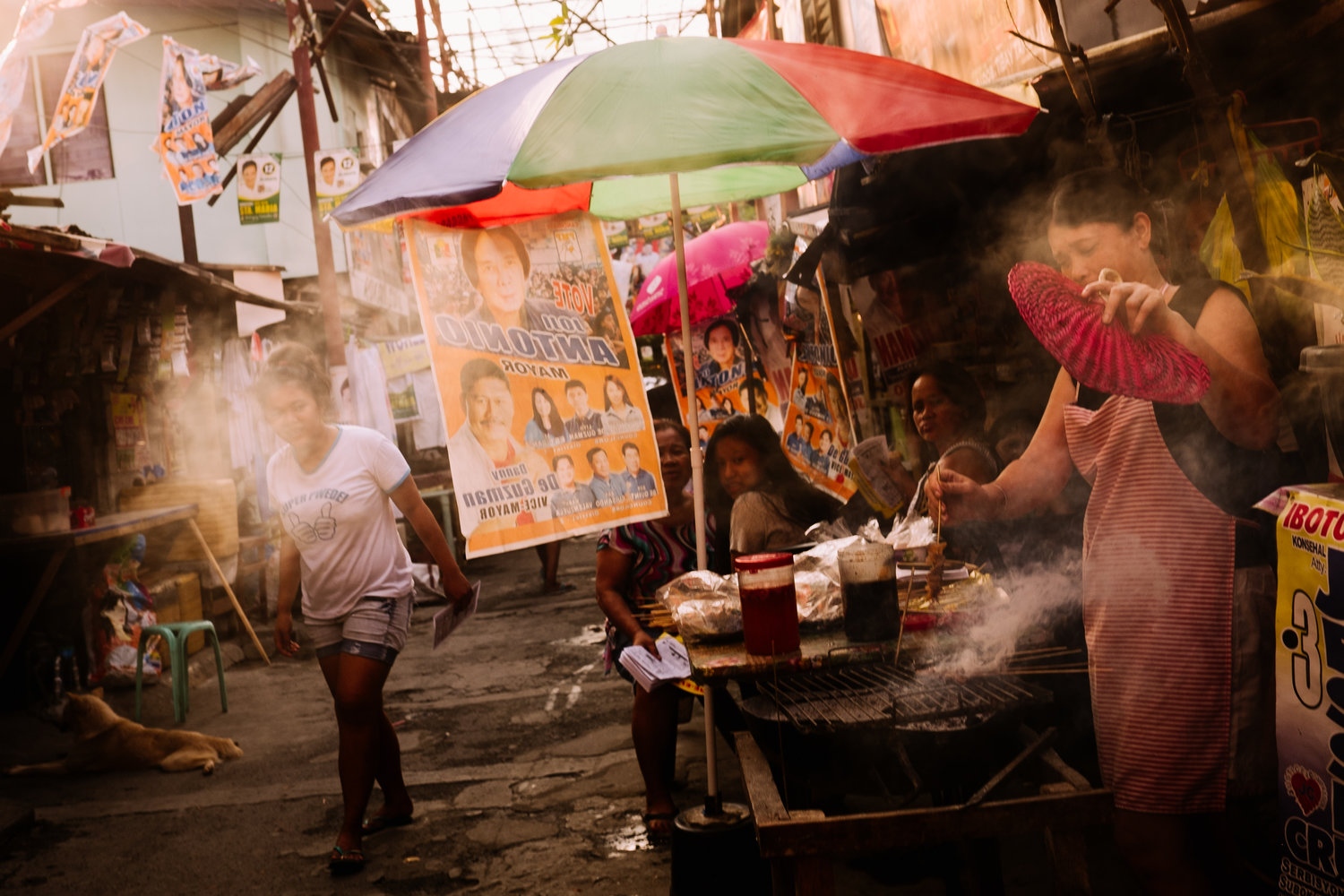 Art and Documentary Photography - Loading NowhereManila013.jpg