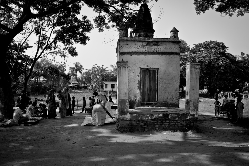 Charak Puja: Devotee's might