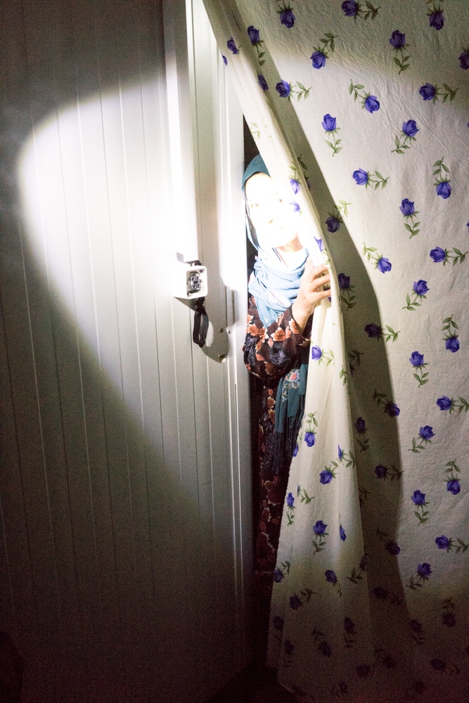 Art and Documentary Photography - Loading charlotte_004.jpg