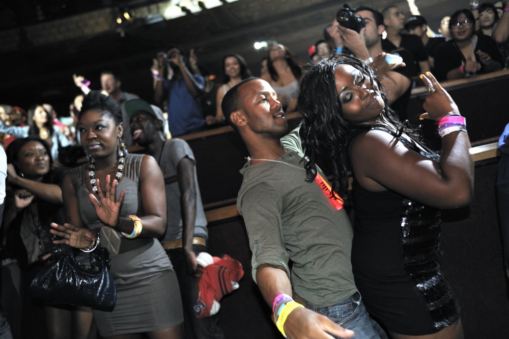 Art and Documentary Photography - Loading PerezHilton_Butow030.jpg
