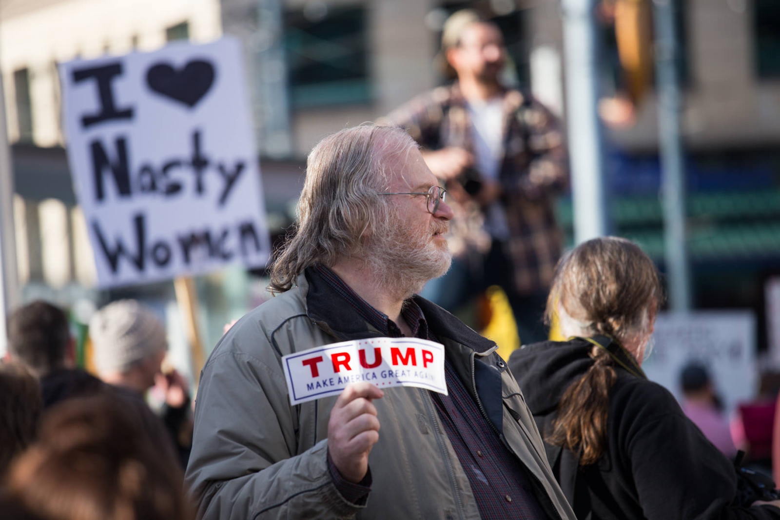 Art and Documentary Photography - Loading WomenMarchSea_494_LR.jpg