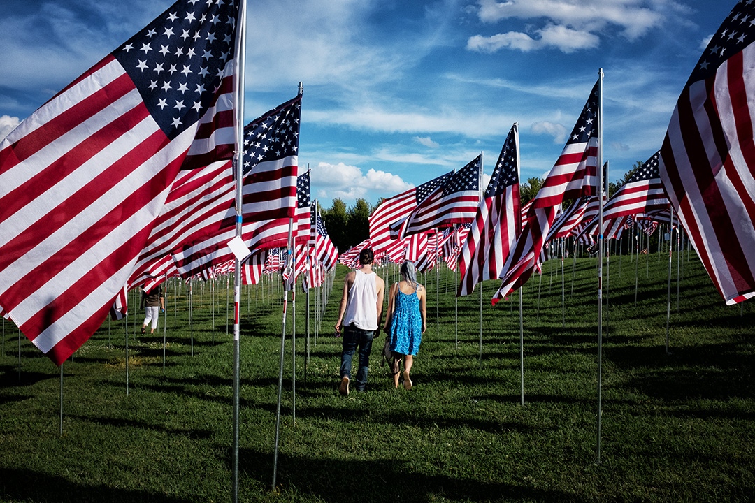 Art and Documentary Photography - Loading flags-of-valor.jpg