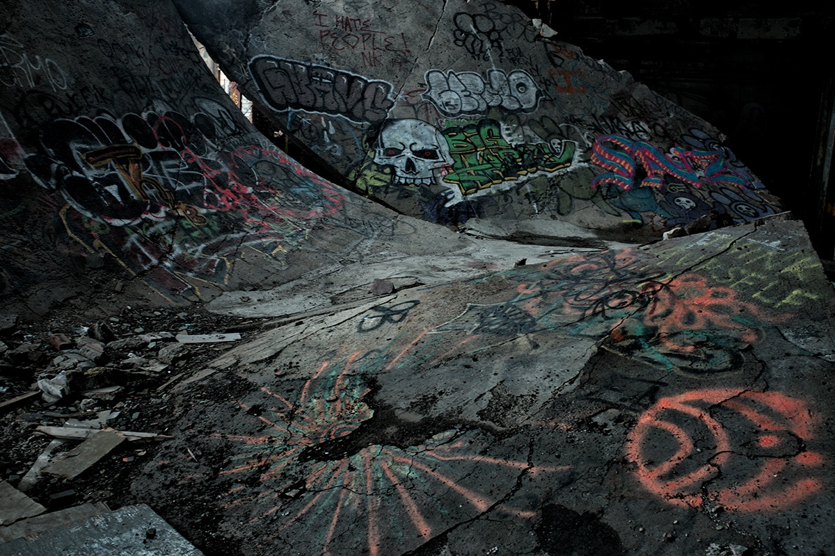 Art and Documentary Photography - Loading detroit-collapsed-wall.JPG