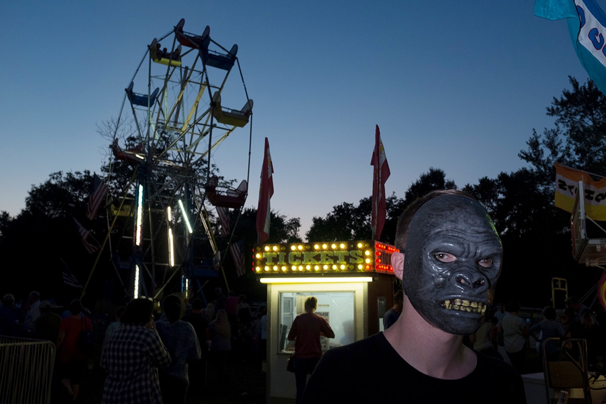 Art and Documentary Photography - Loading 01mask-guy.jpg