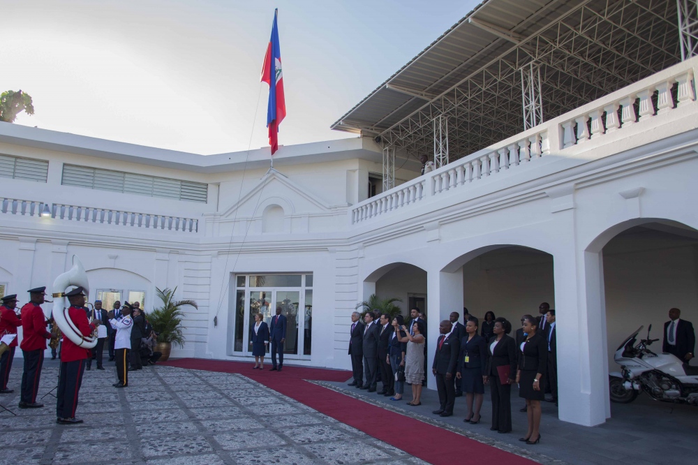 Image from Chile's President visits Haiti -                 
                