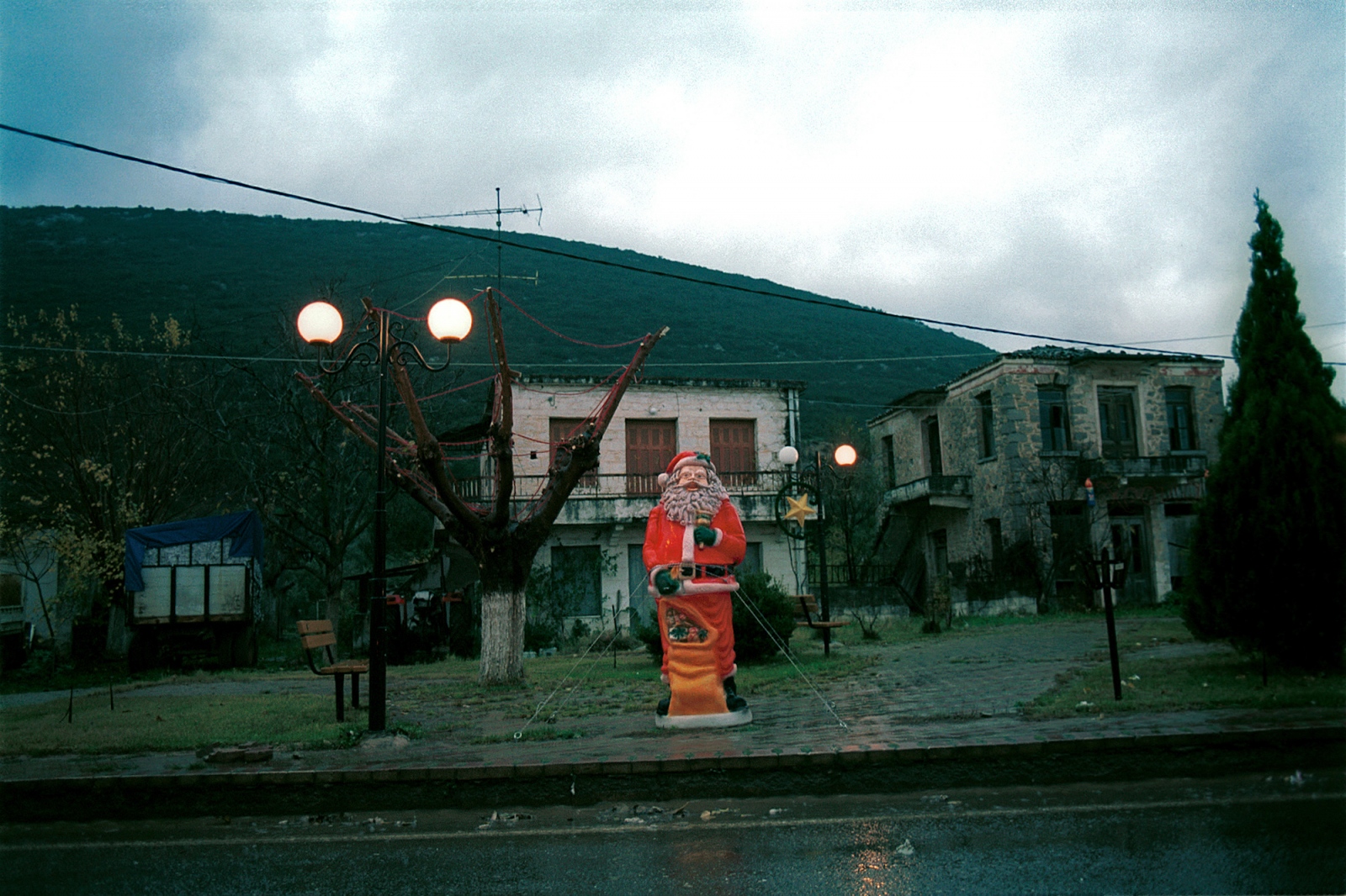 Art and Documentary Photography - Loading Dimitri_MELLOS_Greece_007.jpg