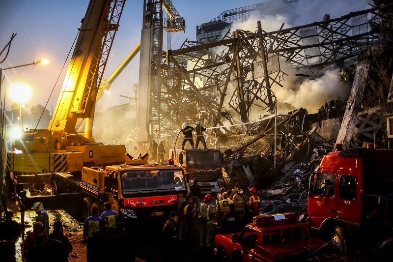 The Last Fire - After the fall of the Plasco building, firefighters...