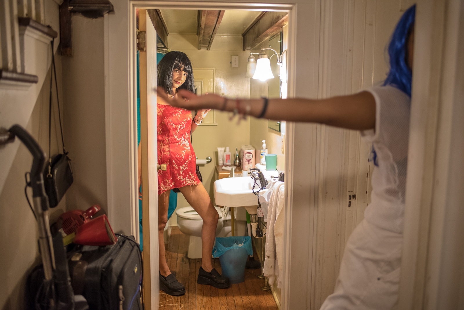 Art and Documentary Photography - Loading Jones_Gabby_GirlsPoopToo-16.jpg