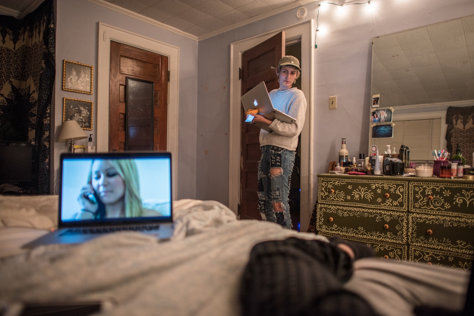 Art and Documentary Photography - Loading Jones_Gabby_GirlsPoopToo-18.jpg