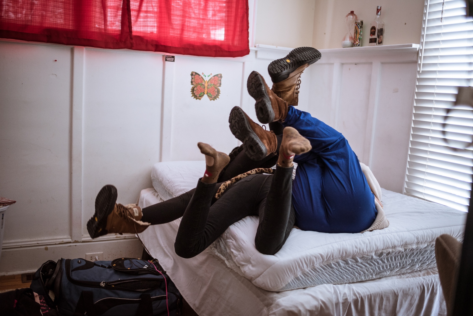 Art and Documentary Photography - Loading Jones_Gabby_GirlsPoopToo-34.jpg