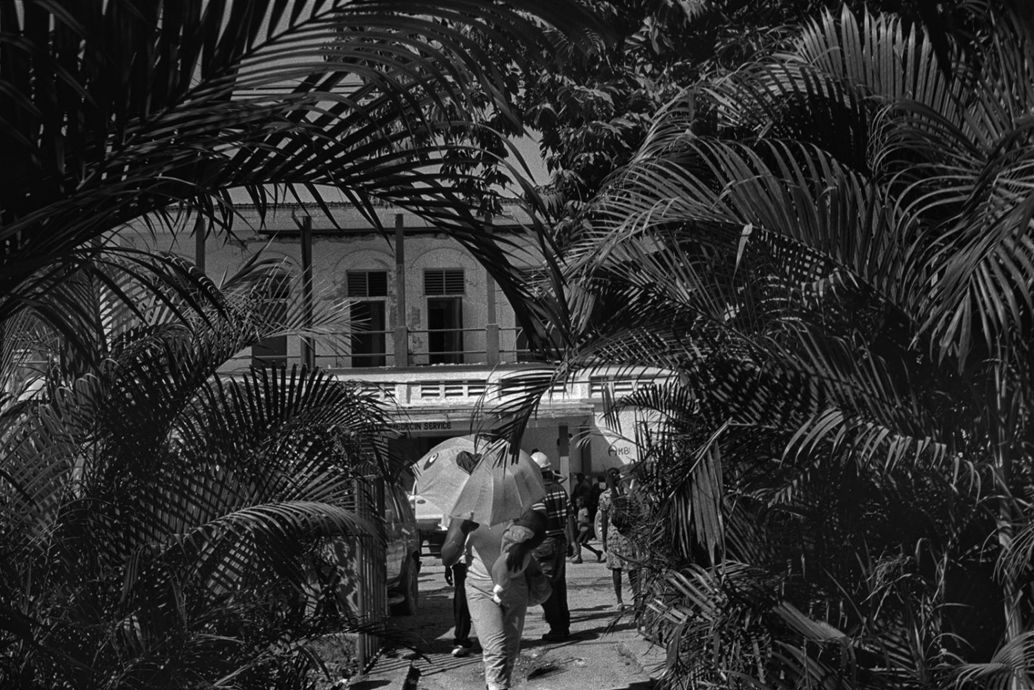 Art and Documentary Photography - Loading ___photo_Juan_Carlos_Haiti_0022.jpg