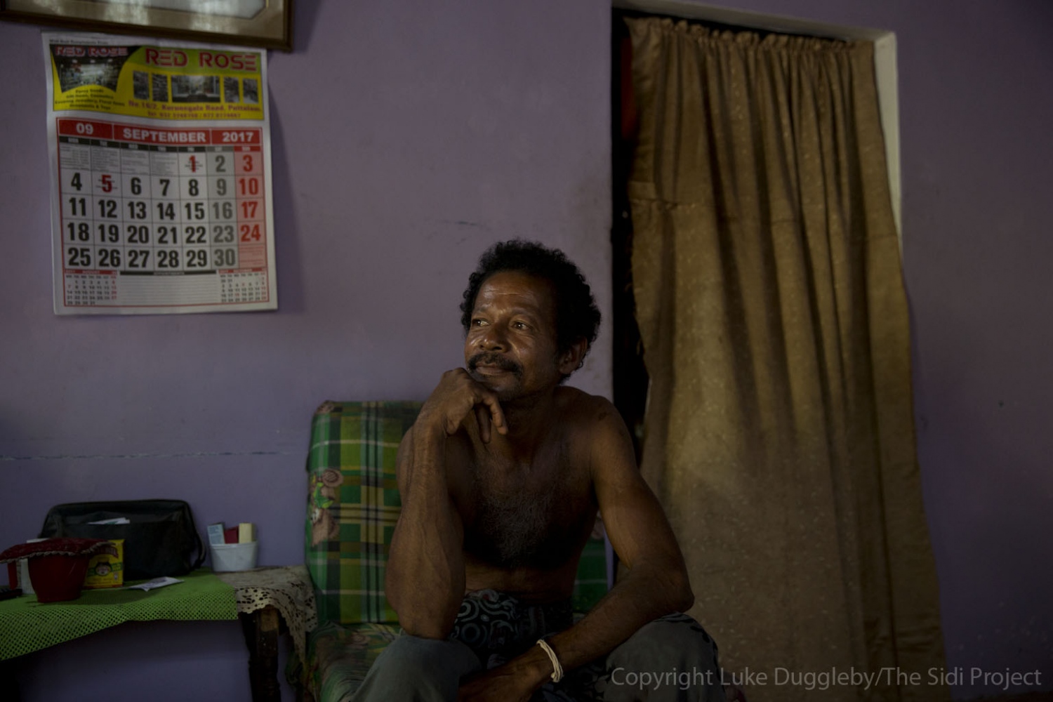 Art and Documentary Photography - Loading Afro-SriLankan01.JPG