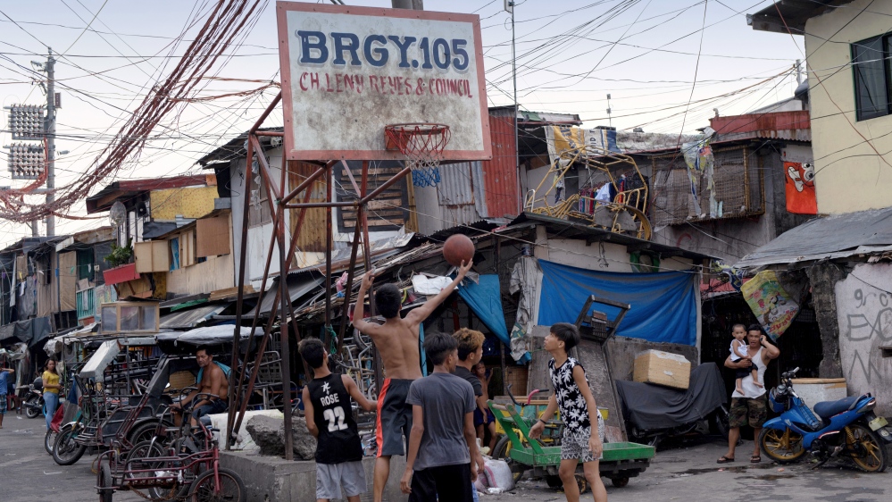 Manila's Forgotten People - A Life in Happyland