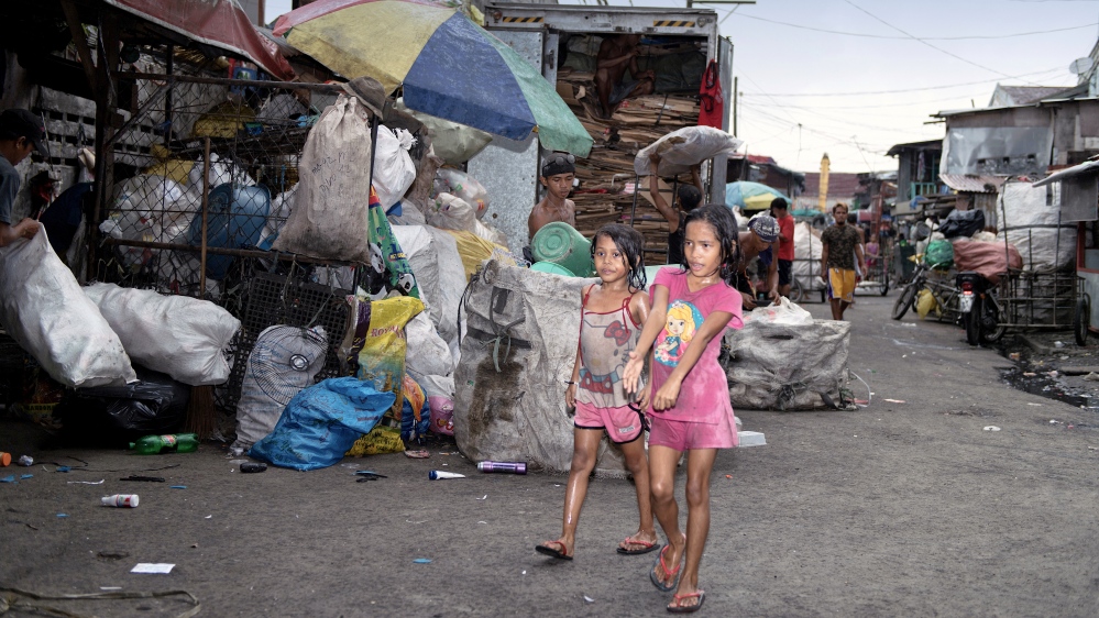 Manila's Forgotten People - A Life in Happyland