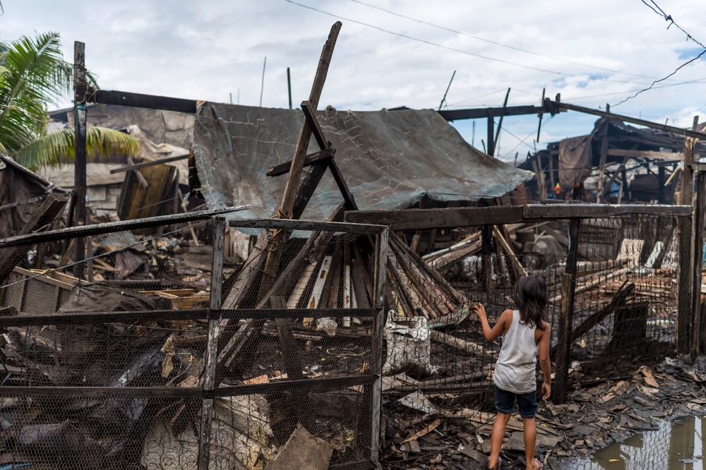 Manila's Coal Harvesting Families