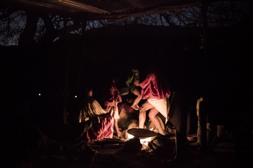 Image from MEXICO, CURANDEROS - Raramuri family gathered around a fire in the eveninig....