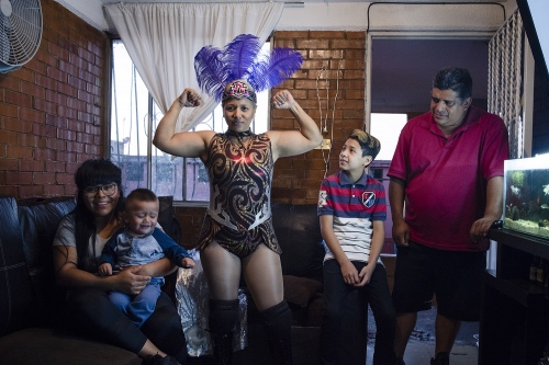 Image from LUCHADORAS - Mitzy's family 