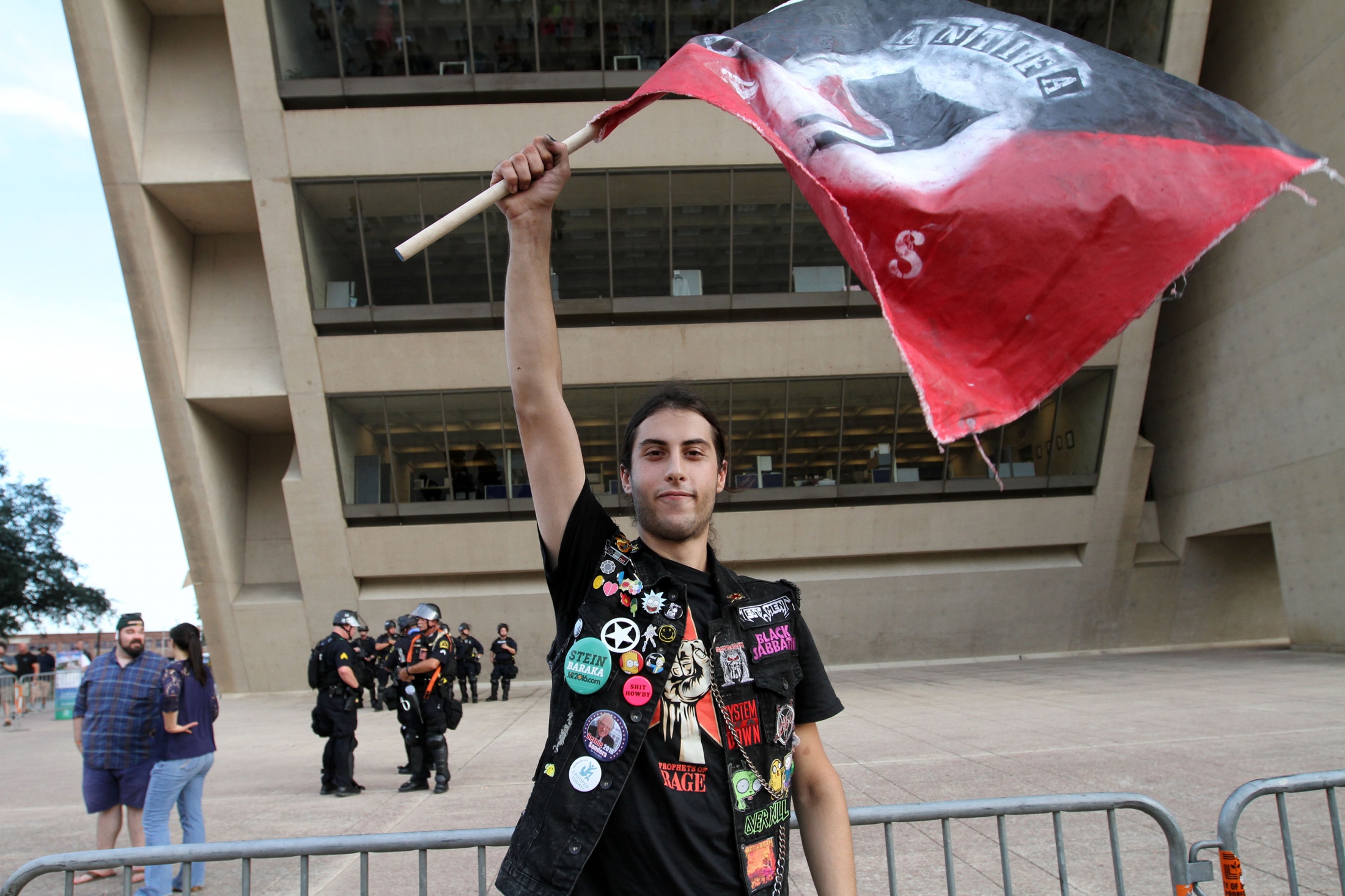 Art and Documentary Photography - Loading Carrero_Downtown_Dallas_AntiRacism_Rally_05.JPG