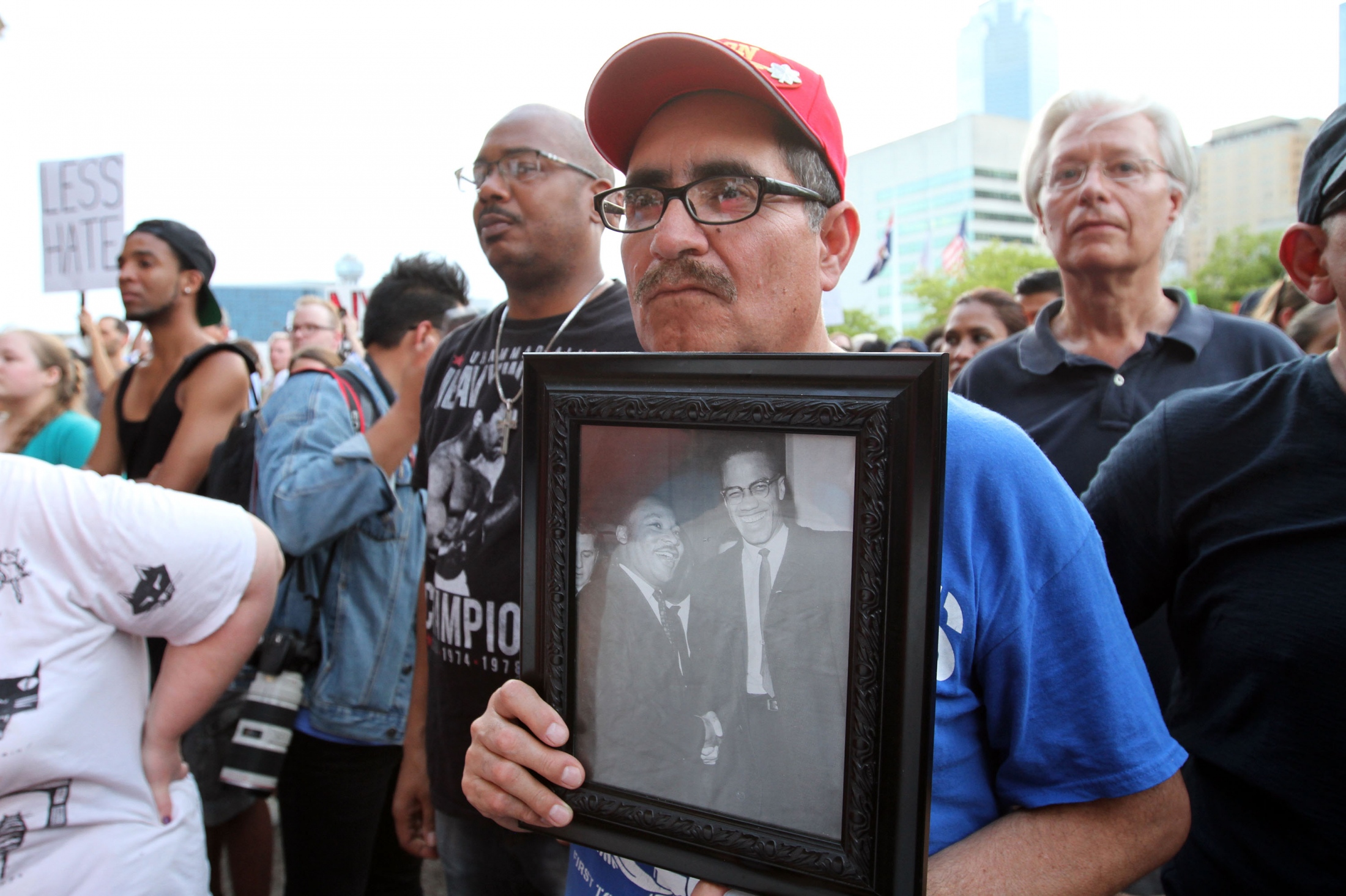 Art and Documentary Photography - Loading Carrero_Downtown_Dallas_AntiRacism_Rally_08.JPG