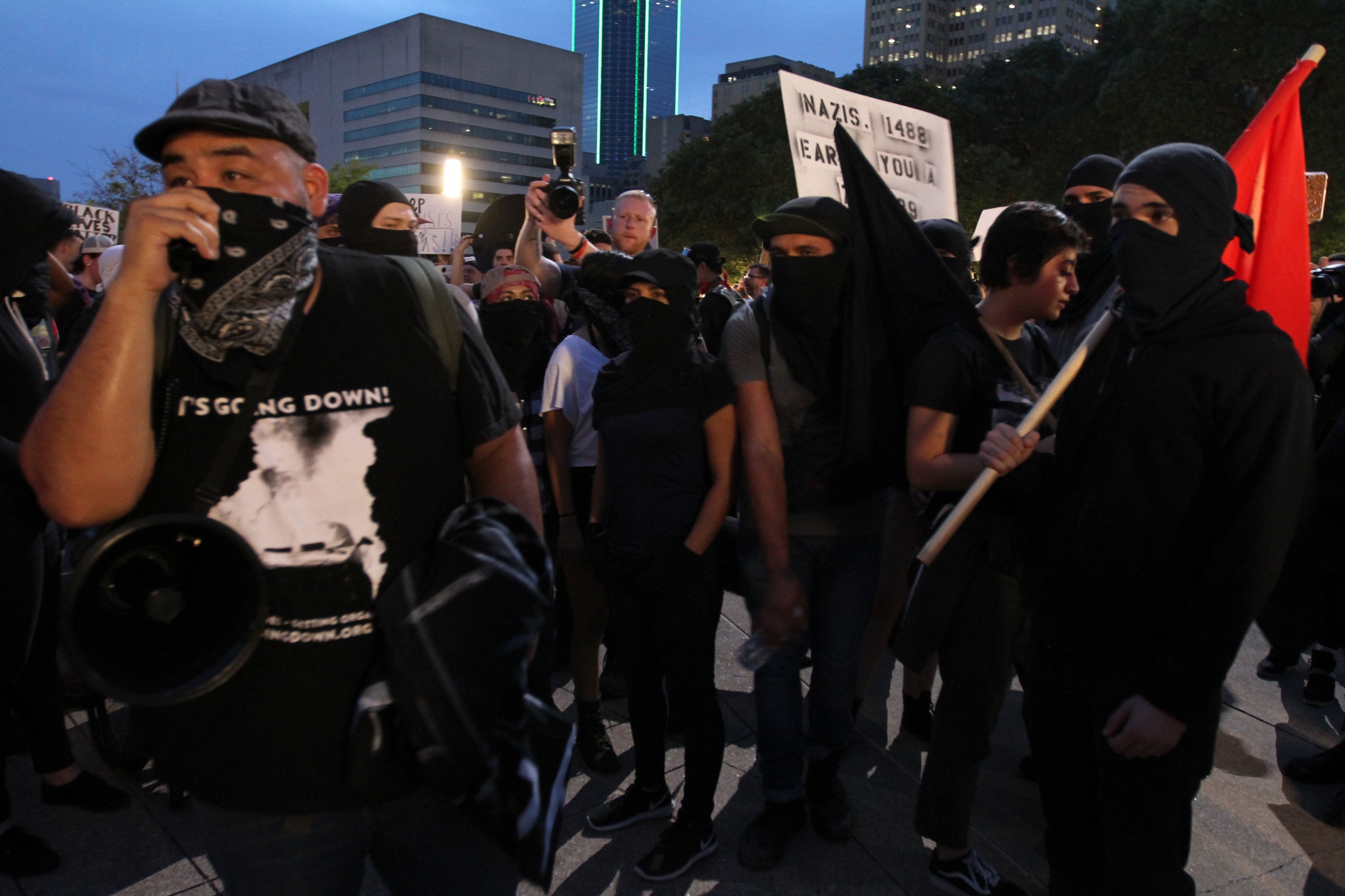 Art and Documentary Photography - Loading Carrero_Downtown_Dallas_AntiRacism_Rally_14.JPG