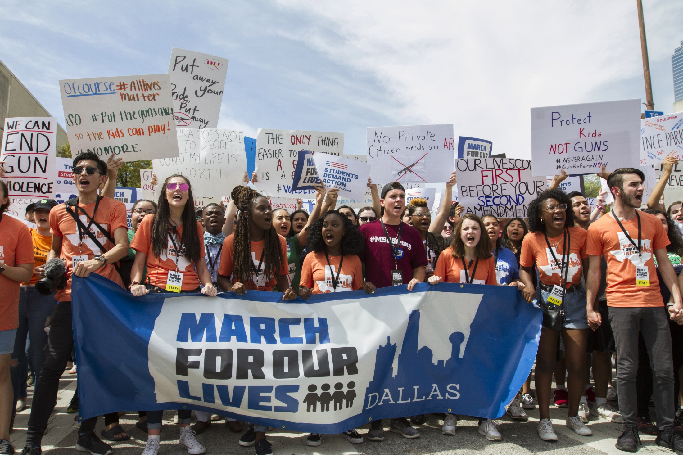 Art and Documentary Photography - Loading Marchforourlives_Dallas11A.jpg