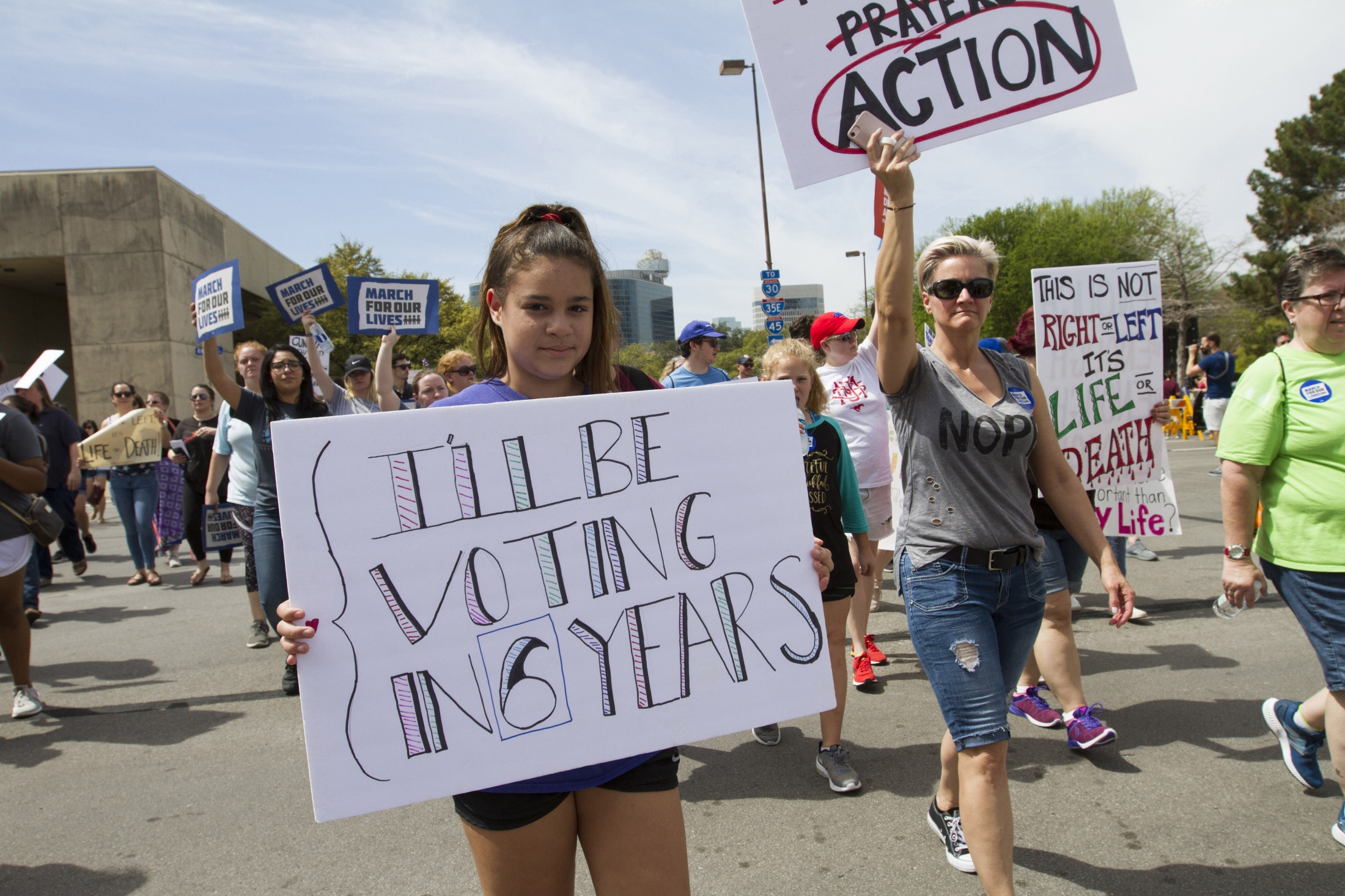 Art and Documentary Photography - Loading Marchforourlives_Dallas15A.jpg