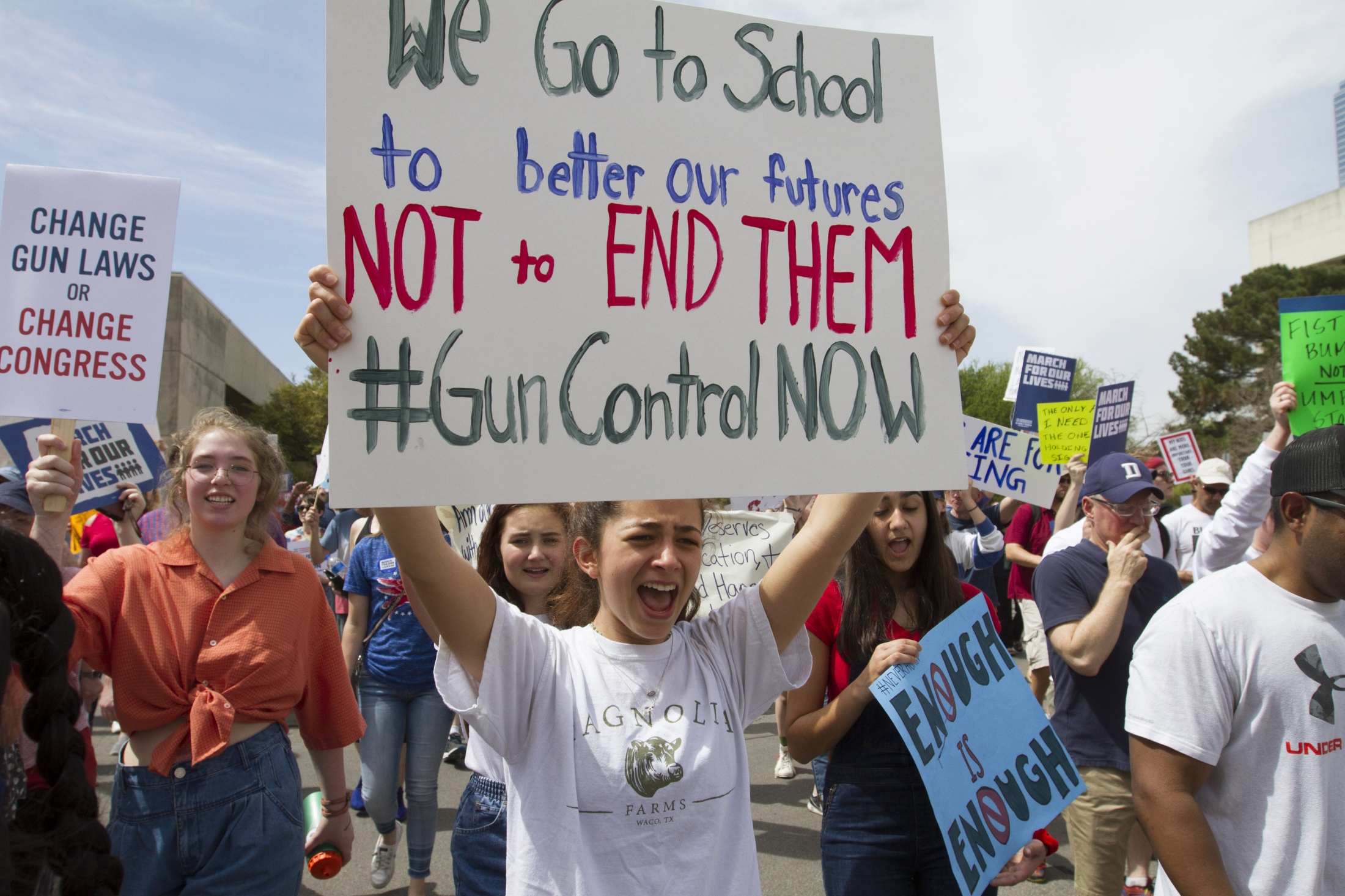 Art and Documentary Photography - Loading Marchforourlives_Dallas17A.jpg