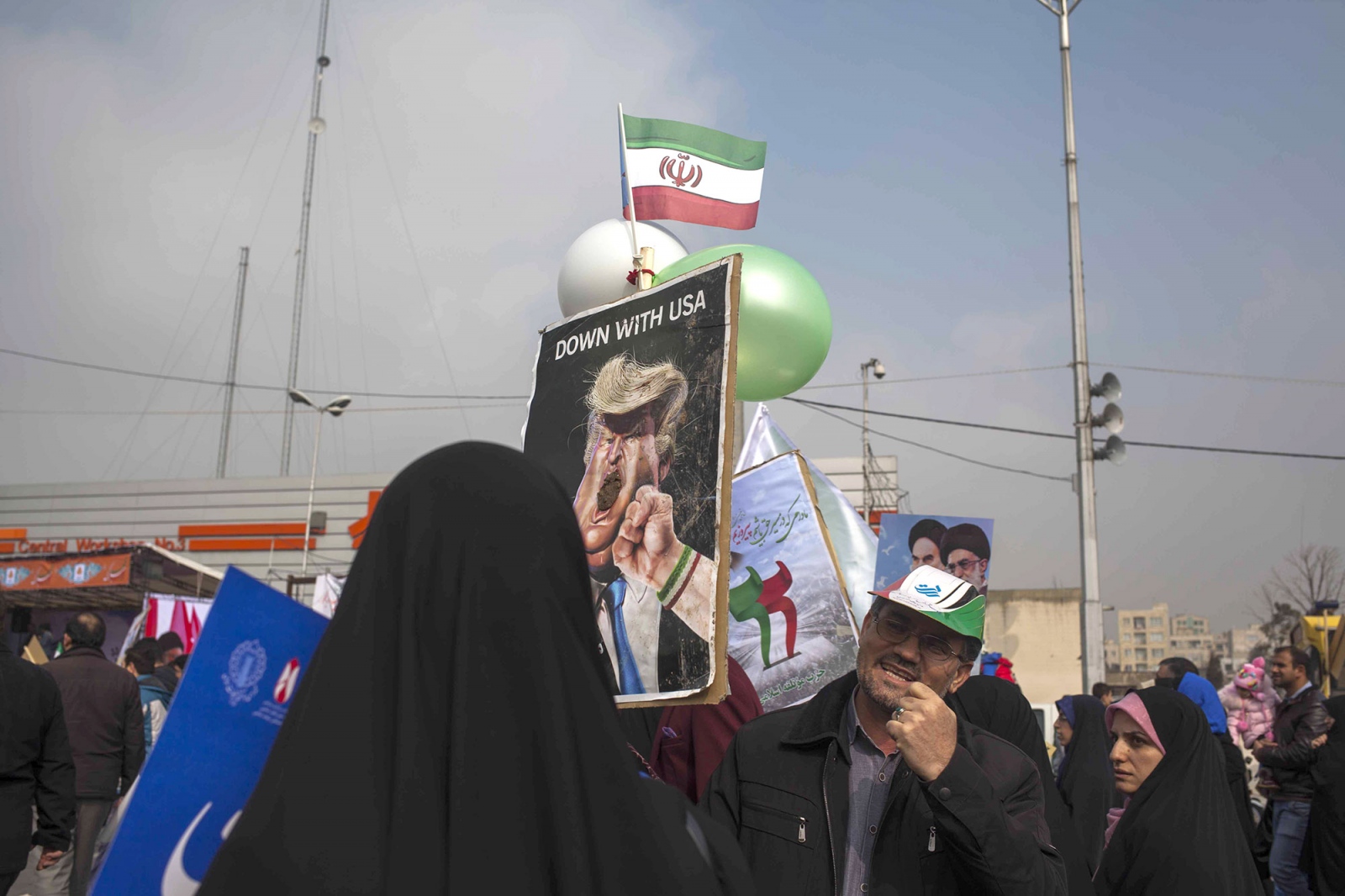 Revolutionary Muslims carry slo...the USA. Tehran-Tehran Province
