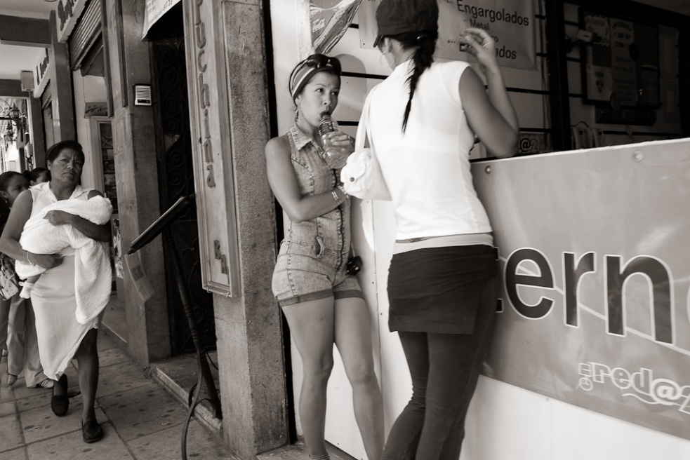 Art and Documentary Photography - Loading Oaxaca04.jpg