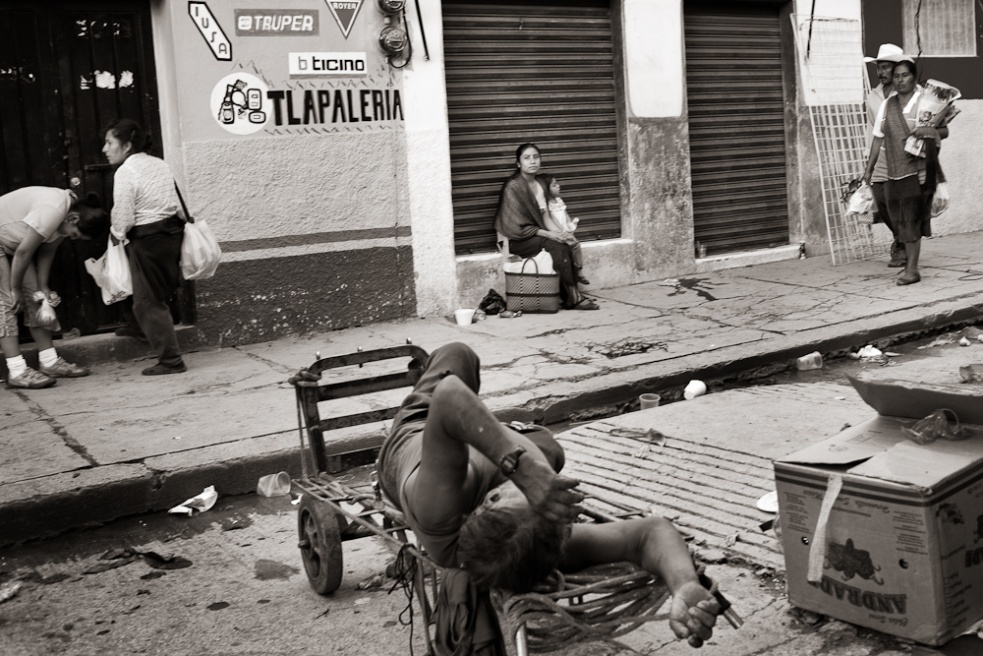 Art and Documentary Photography - Loading Oaxaca15.jpg
