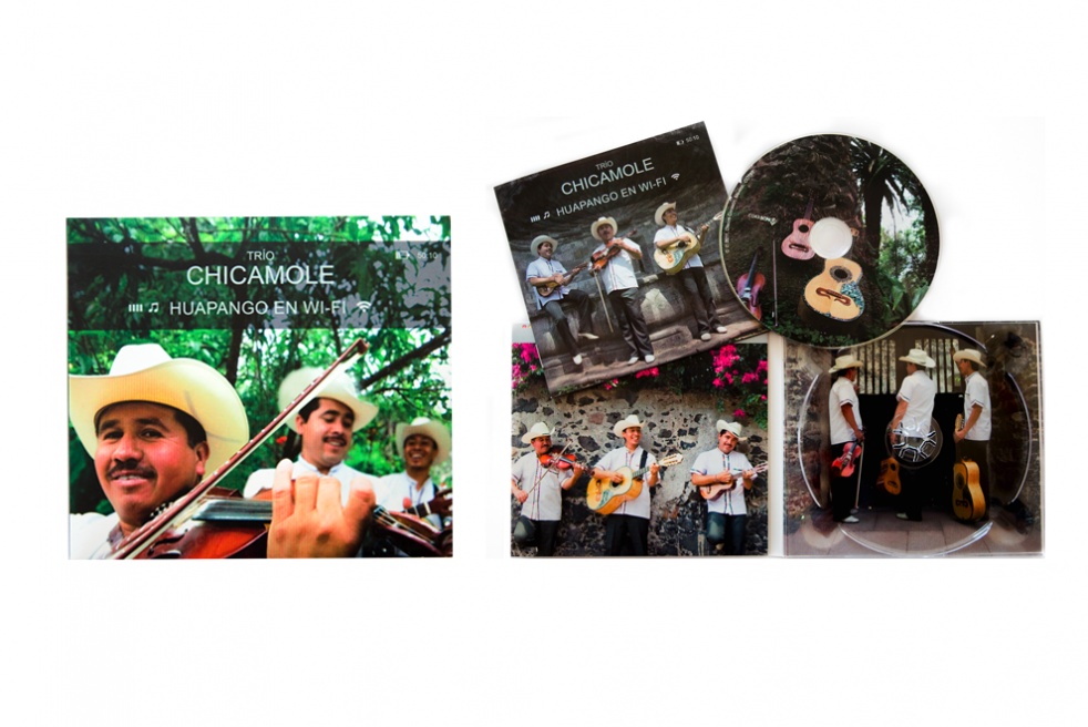 Publications -                 Trio Chicamole. FotografÃ­as del grupo...